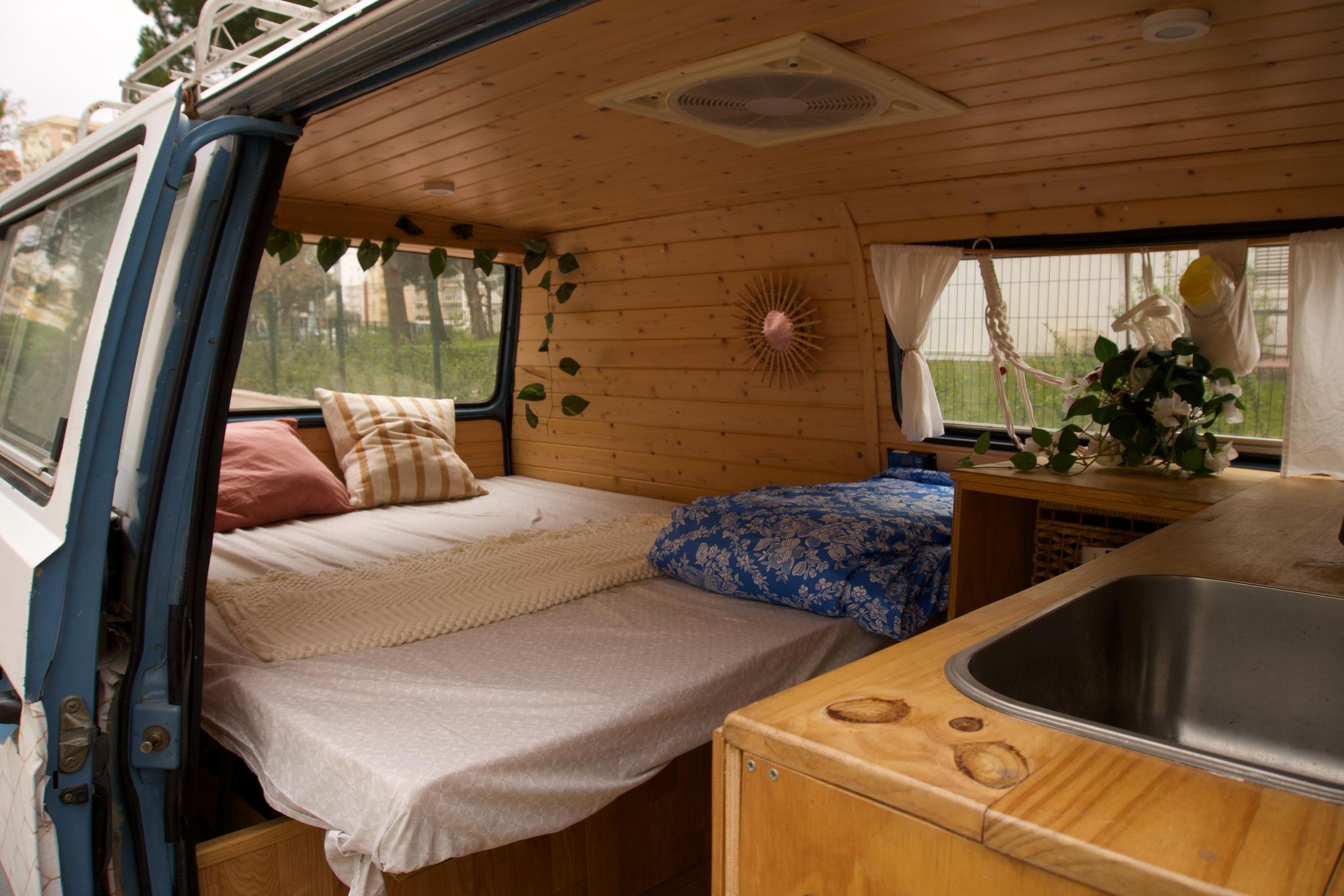 Skye camper – interior view